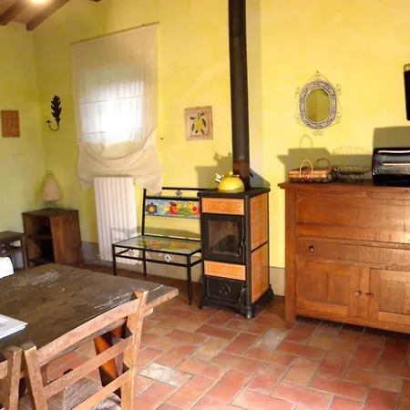 아파트 Monte Santa Maria Tiberina Sleeps 4 With Pool And Wifi *
