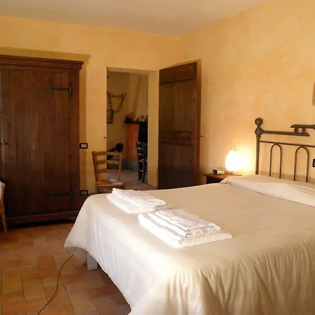 아파트 Monte Santa Maria Tiberina Sleeps 4 With Pool And Wifi