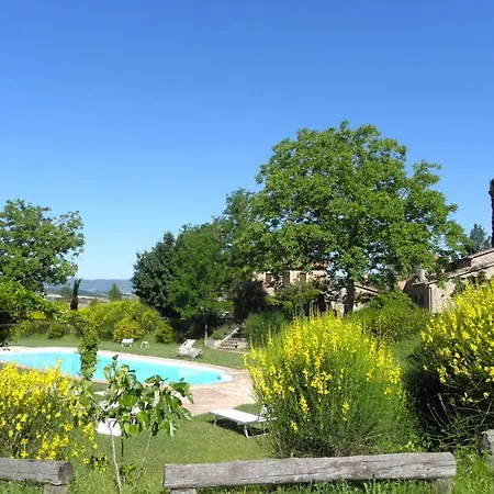 아파트 Monte Santa Maria Tiberina Sleeps 4 With Pool And Wifi