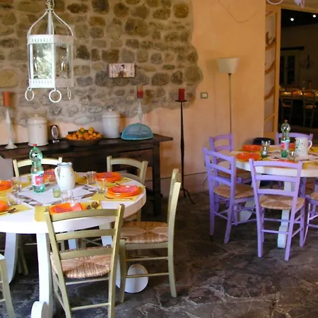 Monte Santa Maria Tiberina Sleeps 4 With Pool And Wifi * Monteleone dʼOrvieto